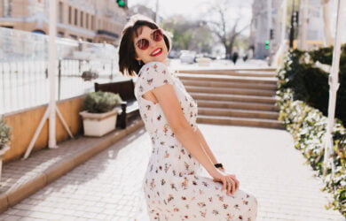 Style Romantique: Fusion d'Élégance, Charme et Grace, Style romantique, élégance féminine, tendances intemporelles, mode délicate, sophistication romantique
